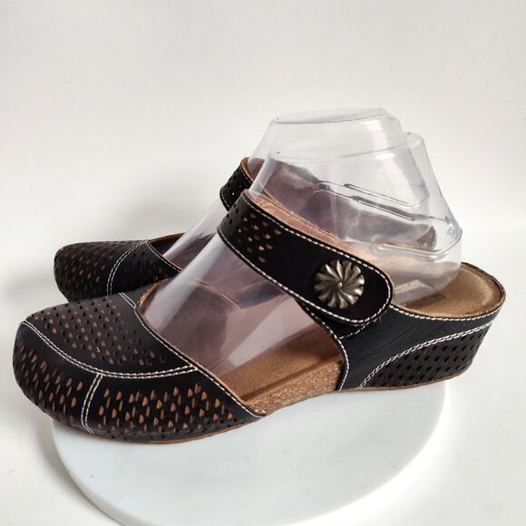 L'Artiste Clogs Mary Janes Size 8.5 / 39 Perforated Black Slip On Leather Boho - Picture 4 of 11